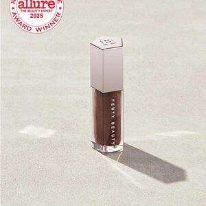 Fenty Beauty Gloss Bomb in Hot Chocolit